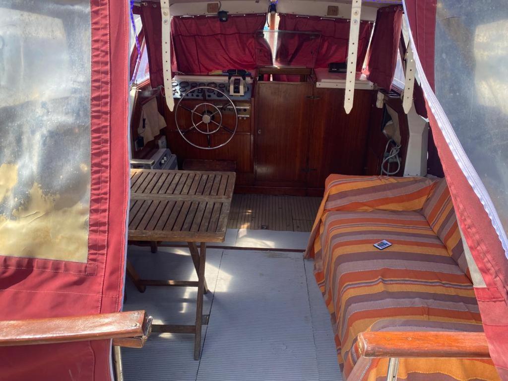 Bateau Hebergement Insolites Лёкат Экстерьер фото